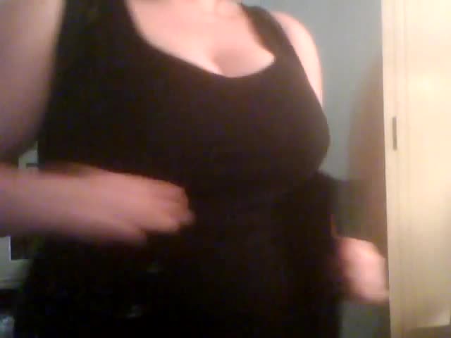 Trying on my underbust corset.flv
