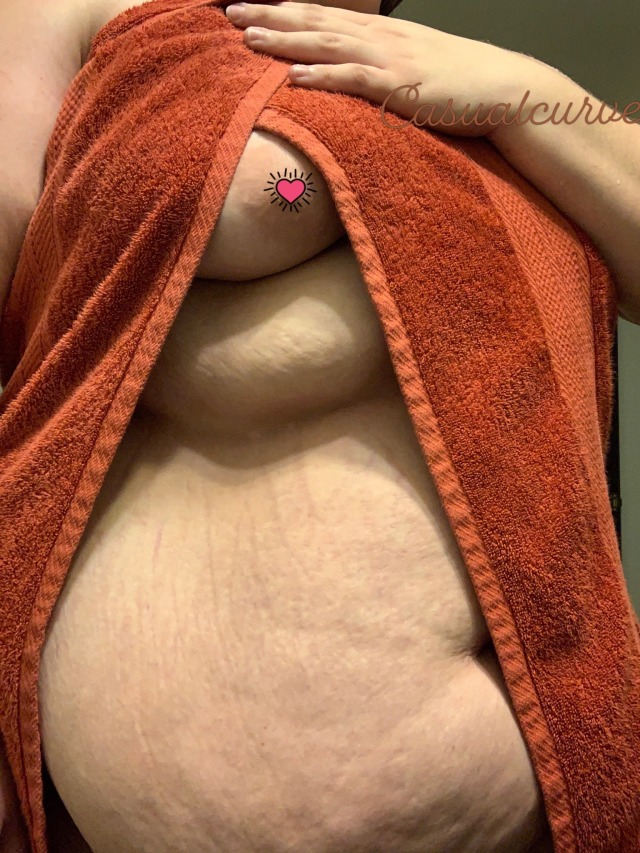 2020-08-01 Big ass towel can’t even hide this big ass tummy!.jpg