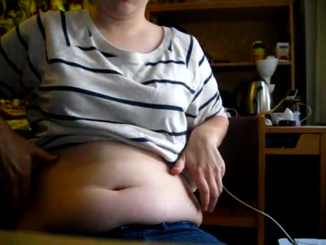 I Think My Tummy wants More Food.flv