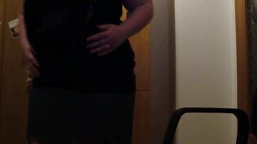 Sexy tight black clothes and jiggly belly.flv