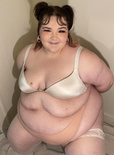 BigBellies angelikespizza 10kt45a