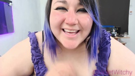 BBW Camgirl Reviews and Tries Lingerie (warning cr
