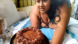 Indian BBW devours cake