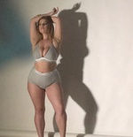 Student gains 25kg to become plus size model (oldie - 2017, UK size 14)