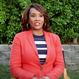 The wonderful Vivica A. Fox tells us all about her favorite #CheatMeal (a bottle of wine might be involved) - Fat Camp 2017