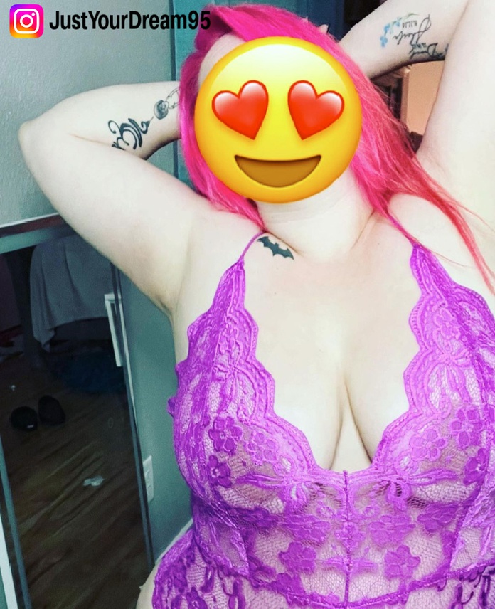BBW Girl Big Pale Ass & Tits JustYourDream95 Instagramer Pawg Milf (10).jpg