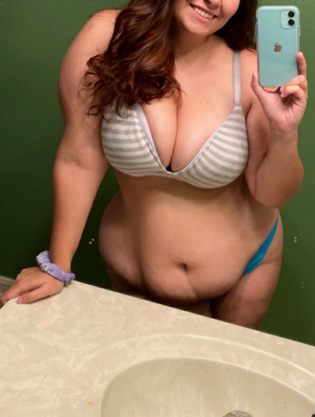 bbw-who-s-gonna-come-bend-me-over-this-sink-uD0y9c.jpg